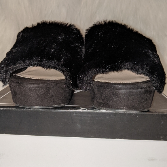NWT Chunky Faux Fur Platform Slides Heels - Picture 7 of 8